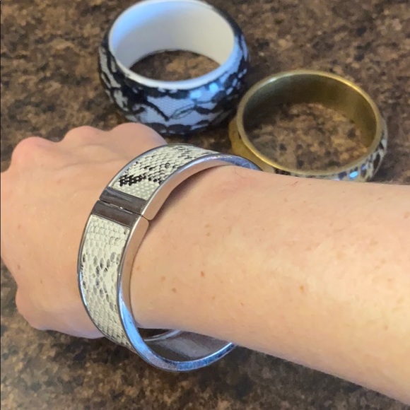 3/$30 Printed bracelets - Picture 4 of 5